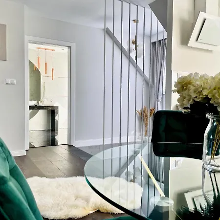 Deerhome Apartment *
