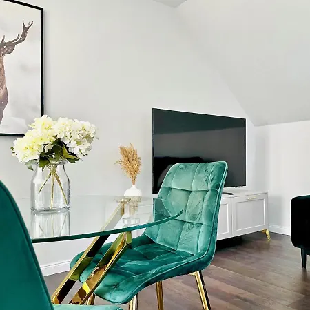 Deerhome شقة كزارني دوناجيك